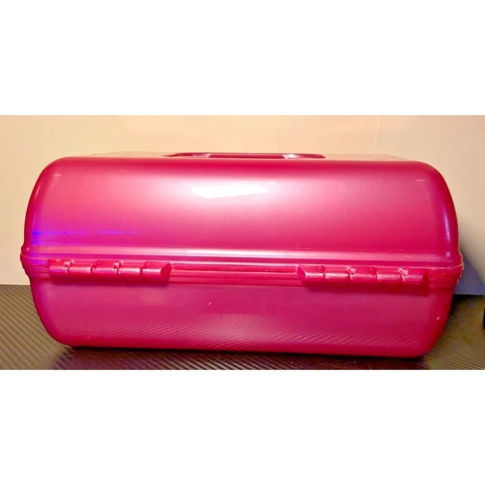 Caboodles  On-The-Go Girl cosmetic and Makeup Organizer Case Hot Pink